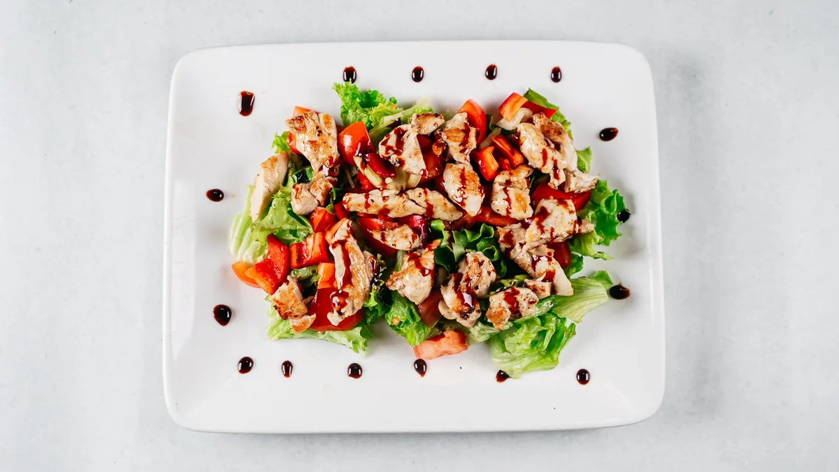 Salata s piletinom