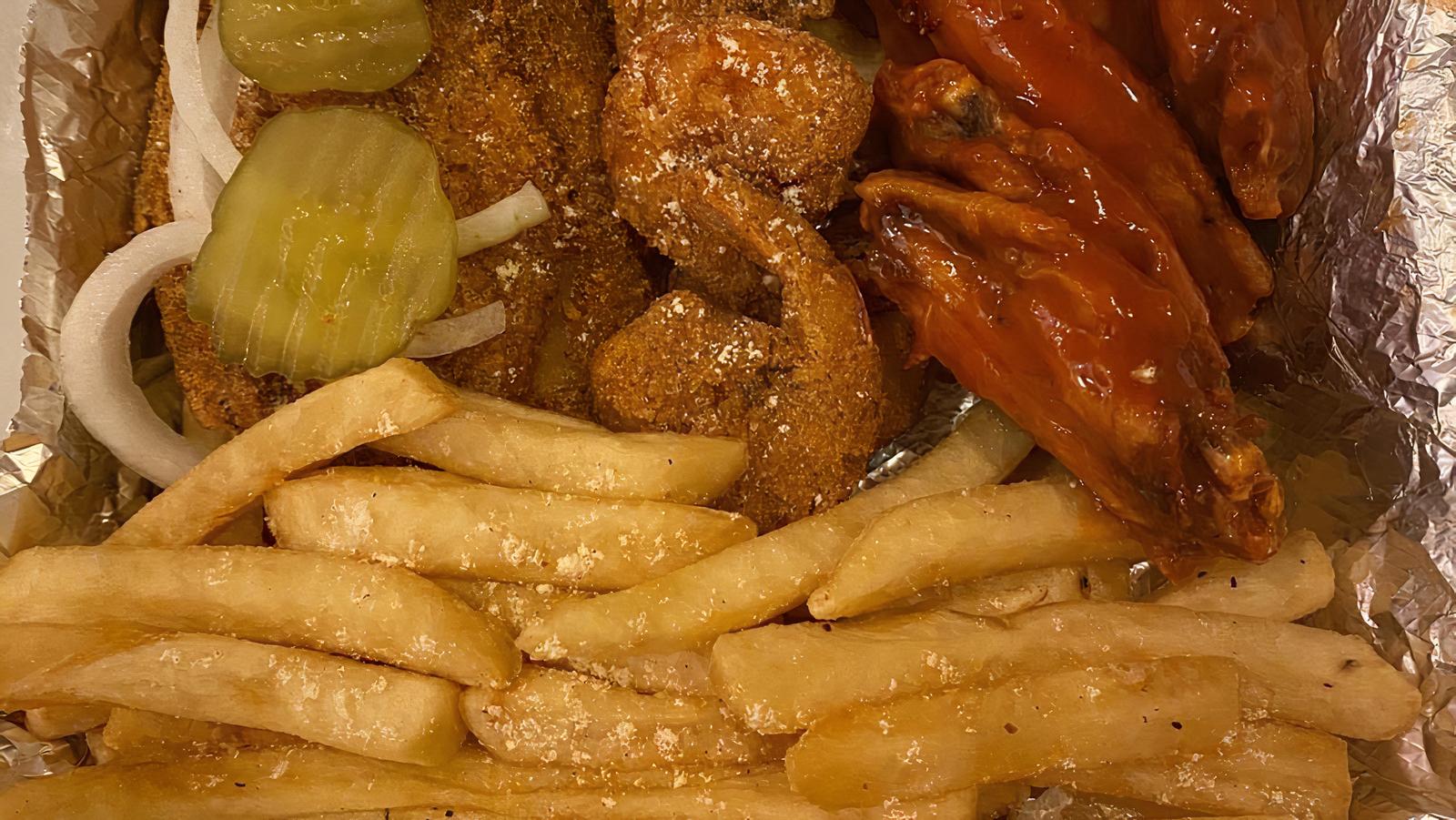 Chicken, Fish and Shrimp w/Fries