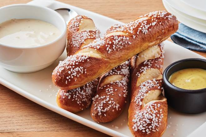 Brew Pub Pretzels and Beer Cheese Dip (Cross-Sell Desserts)