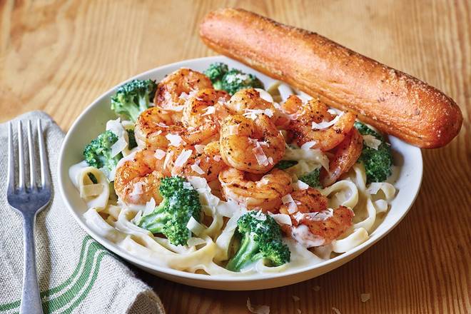 Classic Blackened Shrimp Alfredo