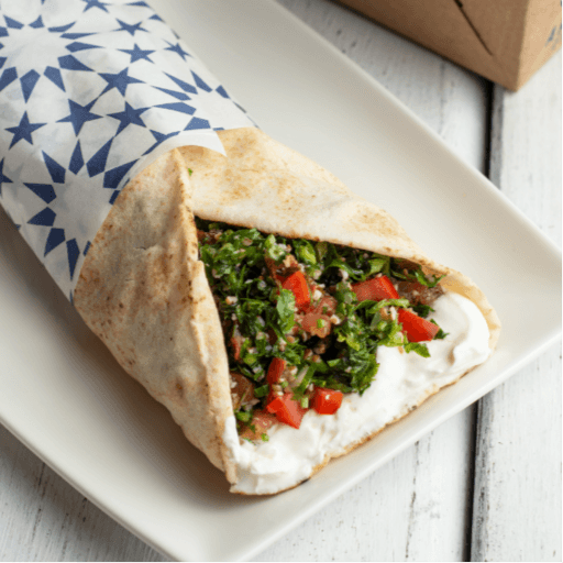 Sanduíche De Tabule Com Coalhada