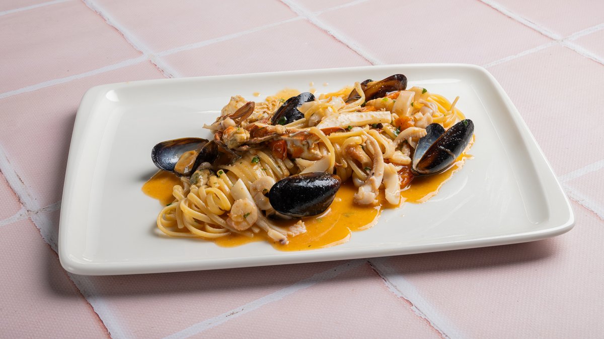 Linguine me Fruta Deti