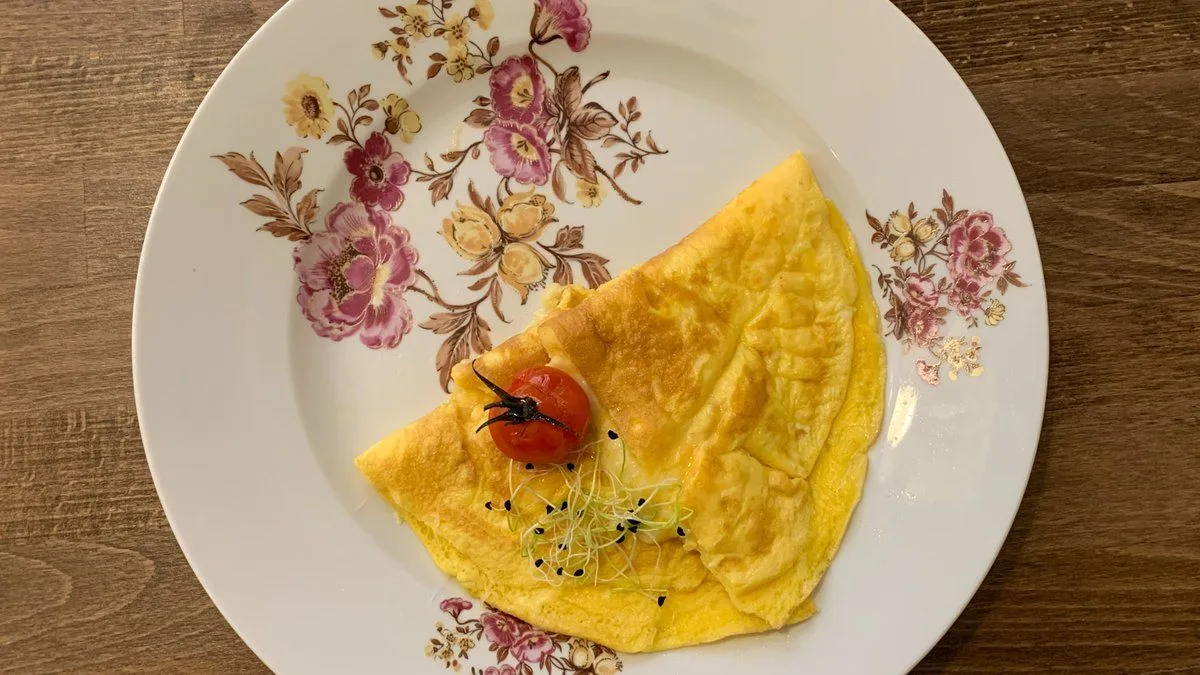 Omlett kenyérrel