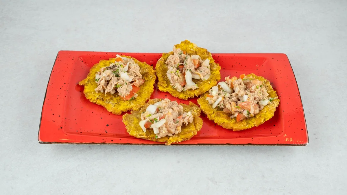 Tostones con atún