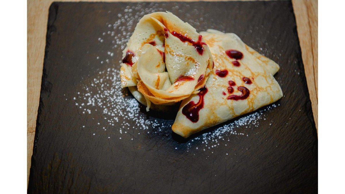 Clătite cu dulceață de căpșuni