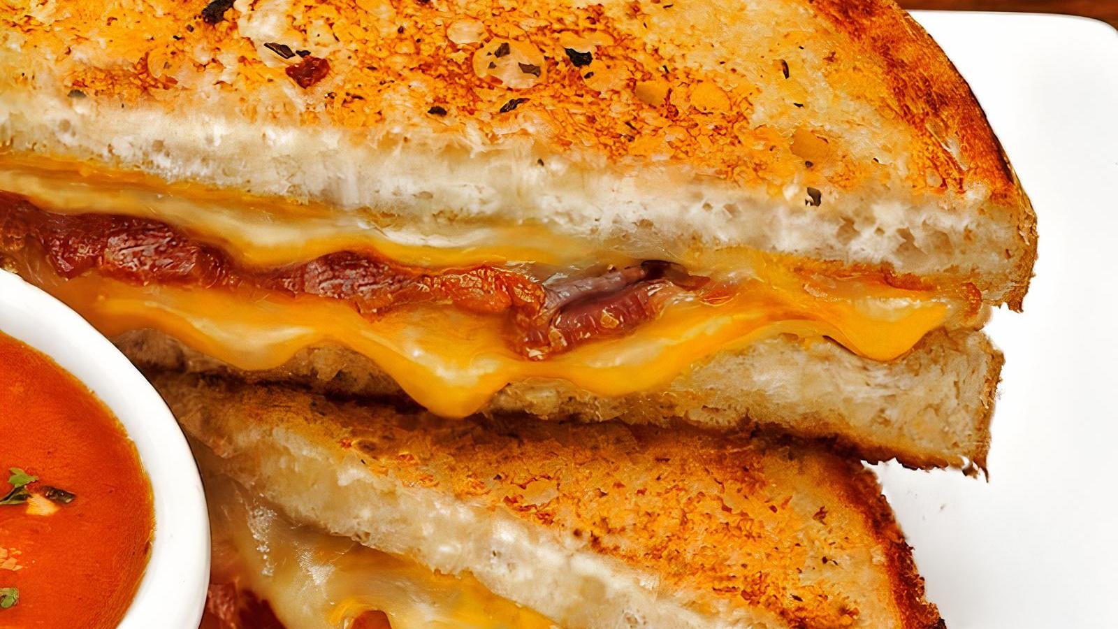 Bacon Grilled Cheese