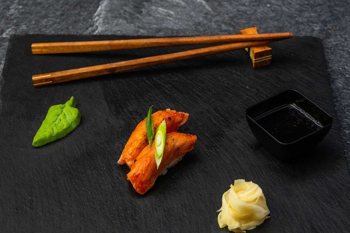 Nigiri somon flambat