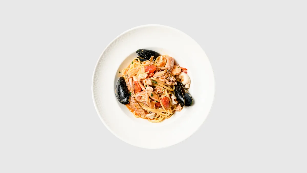 Linguine me Fruta Deti