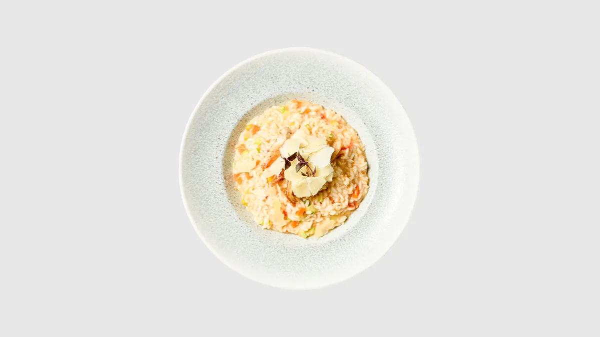 Risotto Primavera me Pulë