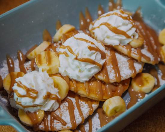 Salty Caramel Banana Pancakes