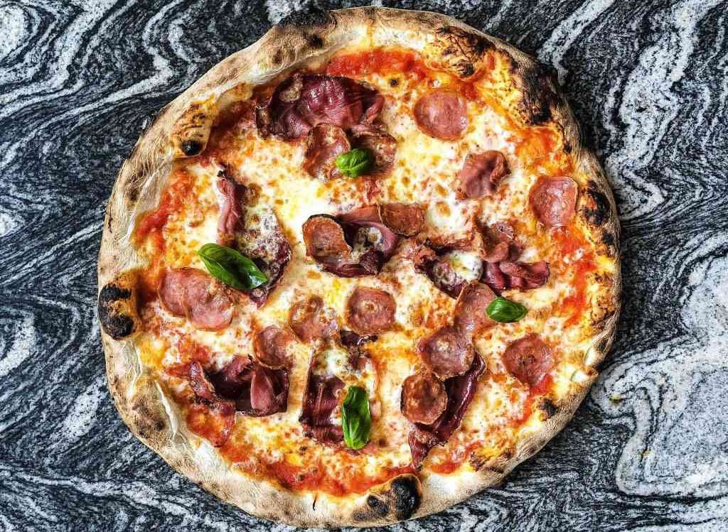 Pizza affumicata