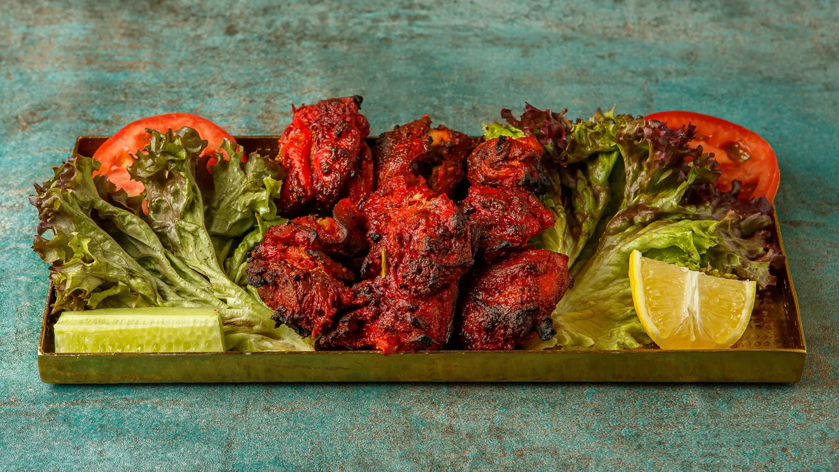 1 Chicken Tikka+ 1 Coca-Cola 0.33 l
