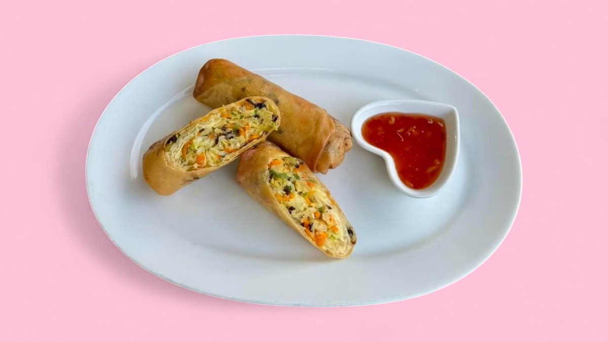 602. Homemade veggie vietnamese spring rolls (2pcs)