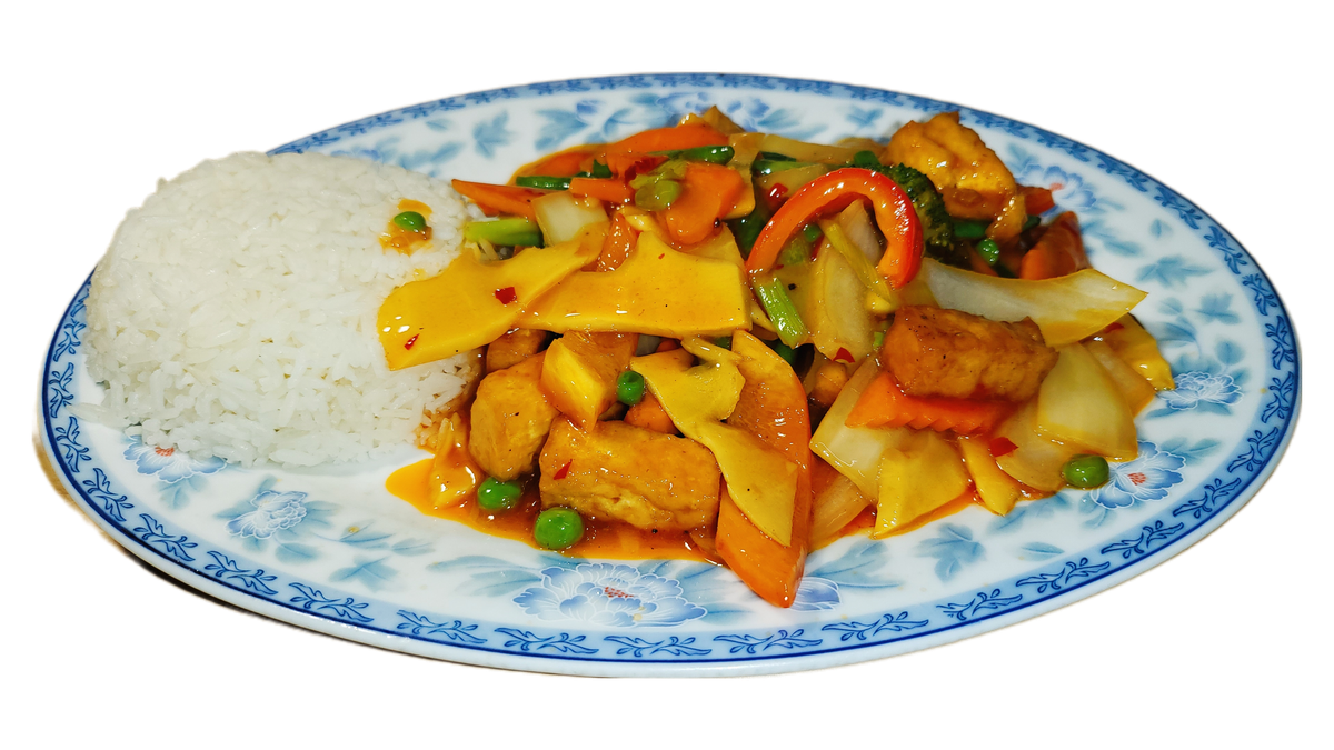 106. Gebratener Tofu mit 8-Kostbarkeitensoße und Gemüse