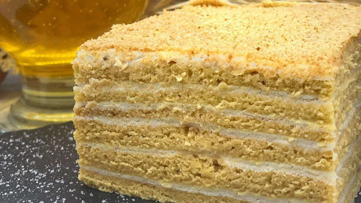 Medovik cake