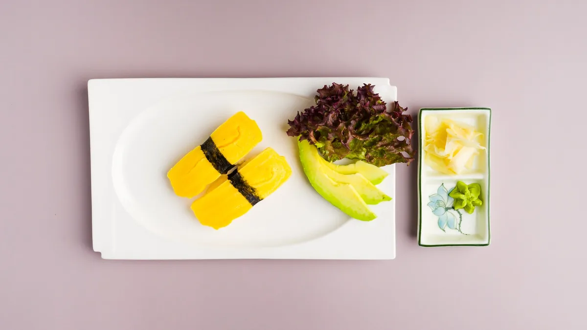 28. Tamagoyaki Nigiri