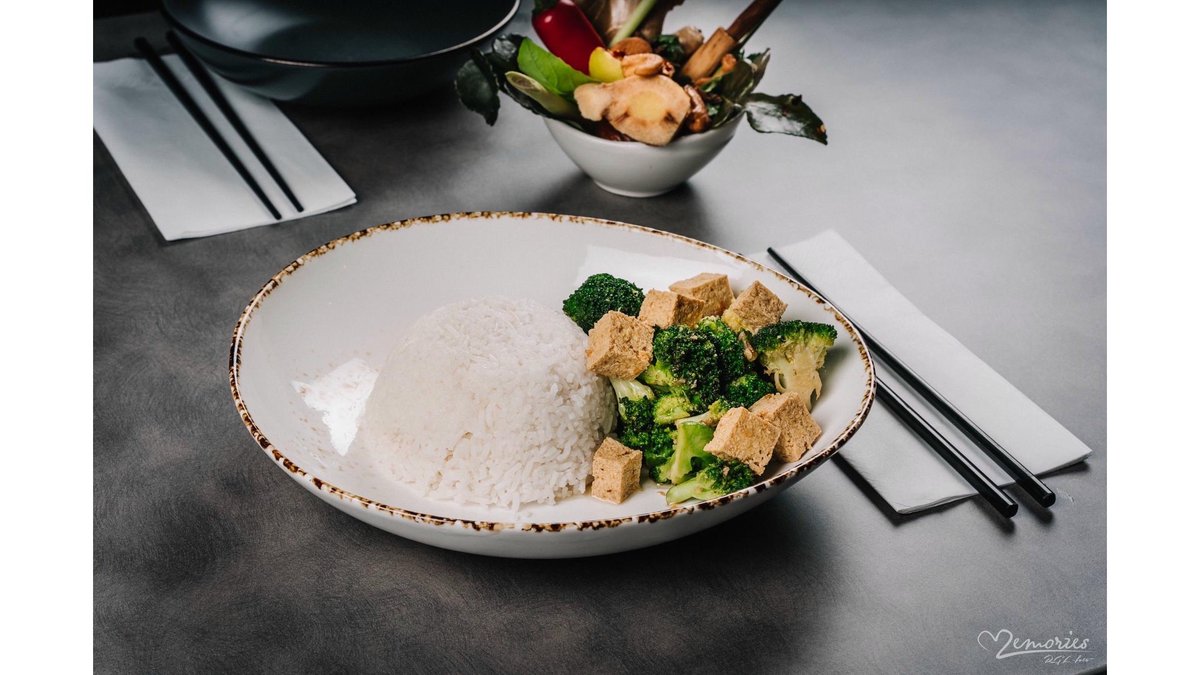 Vegan Broccoli and Tofu