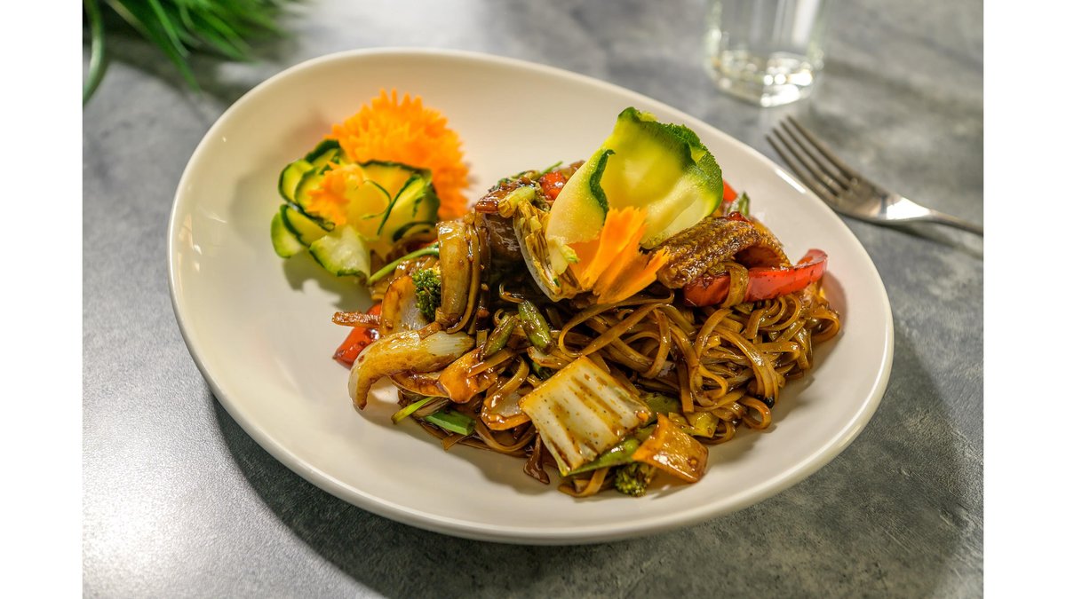 Vegan Phad Kee Mao Noodles