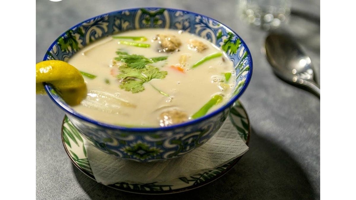 Vegan Tom Kha Soup (supa cu lapte de cocos)