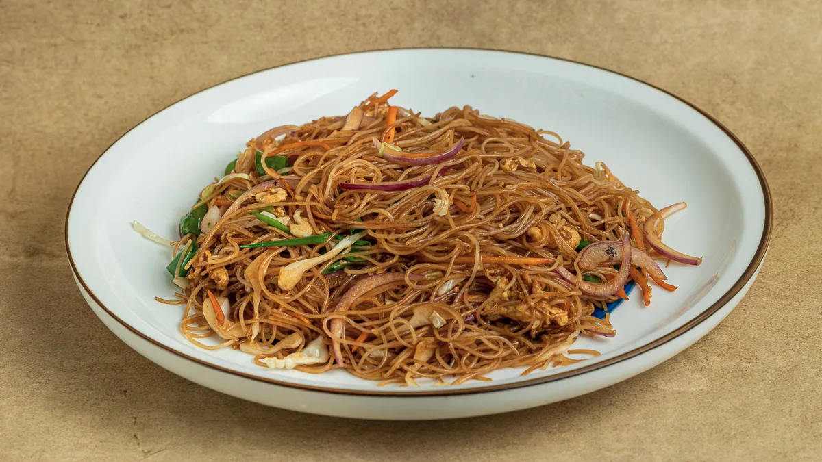 83. Rice Noodles with Vegetables