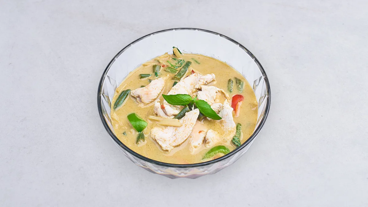 Kurczak z zielonym curry
