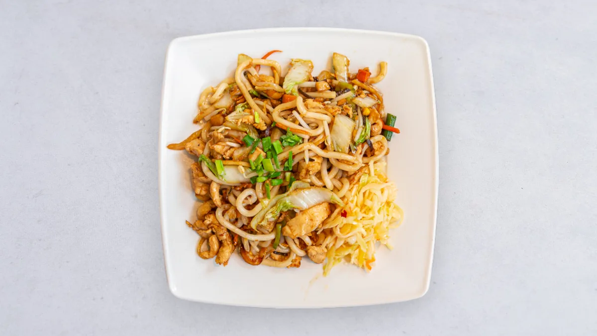 Makaron udon z wołowiną