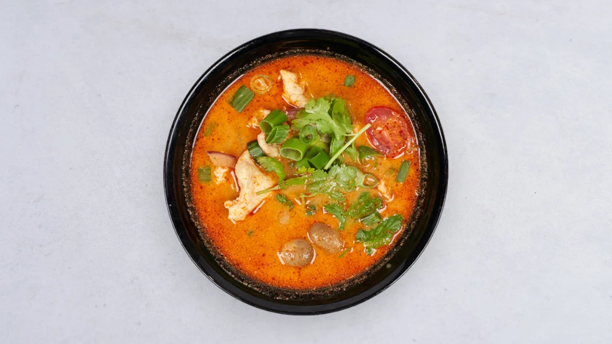 Tom yum z owocami morza