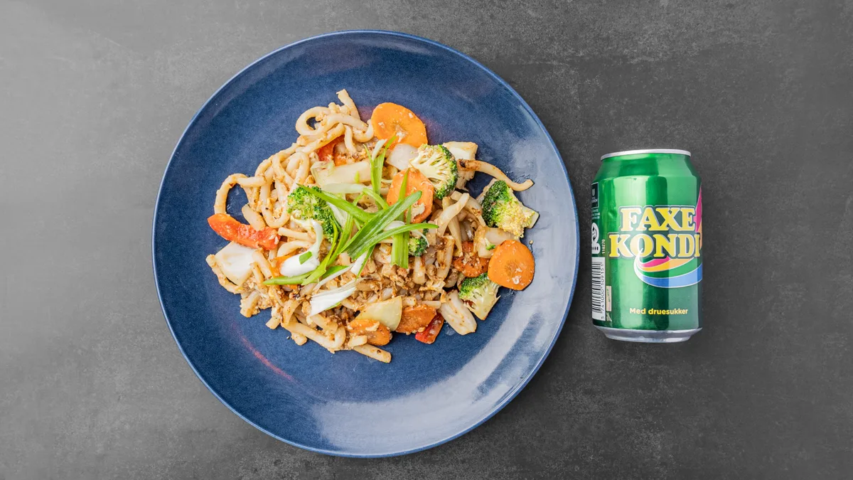 Stegte udon-nudler Combo