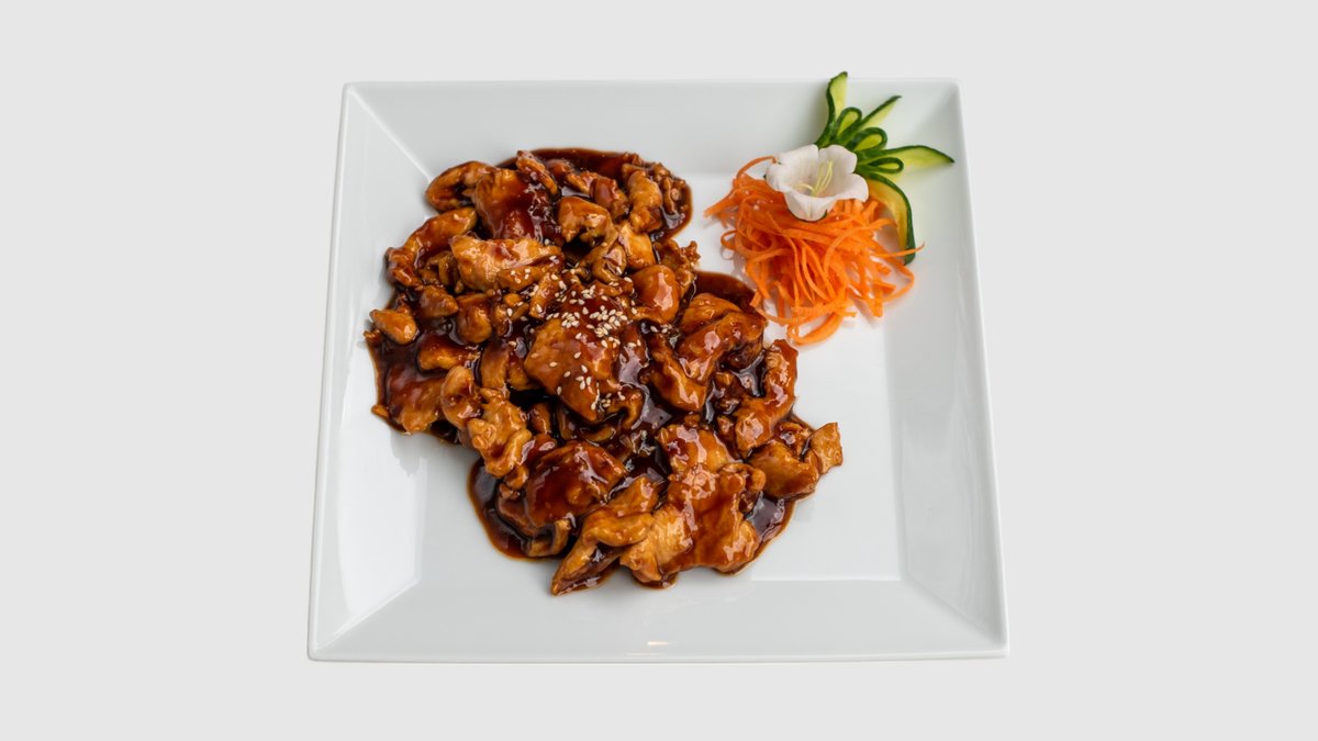 23. Kuřecí maso s pekingskou omáčkou a rýží
