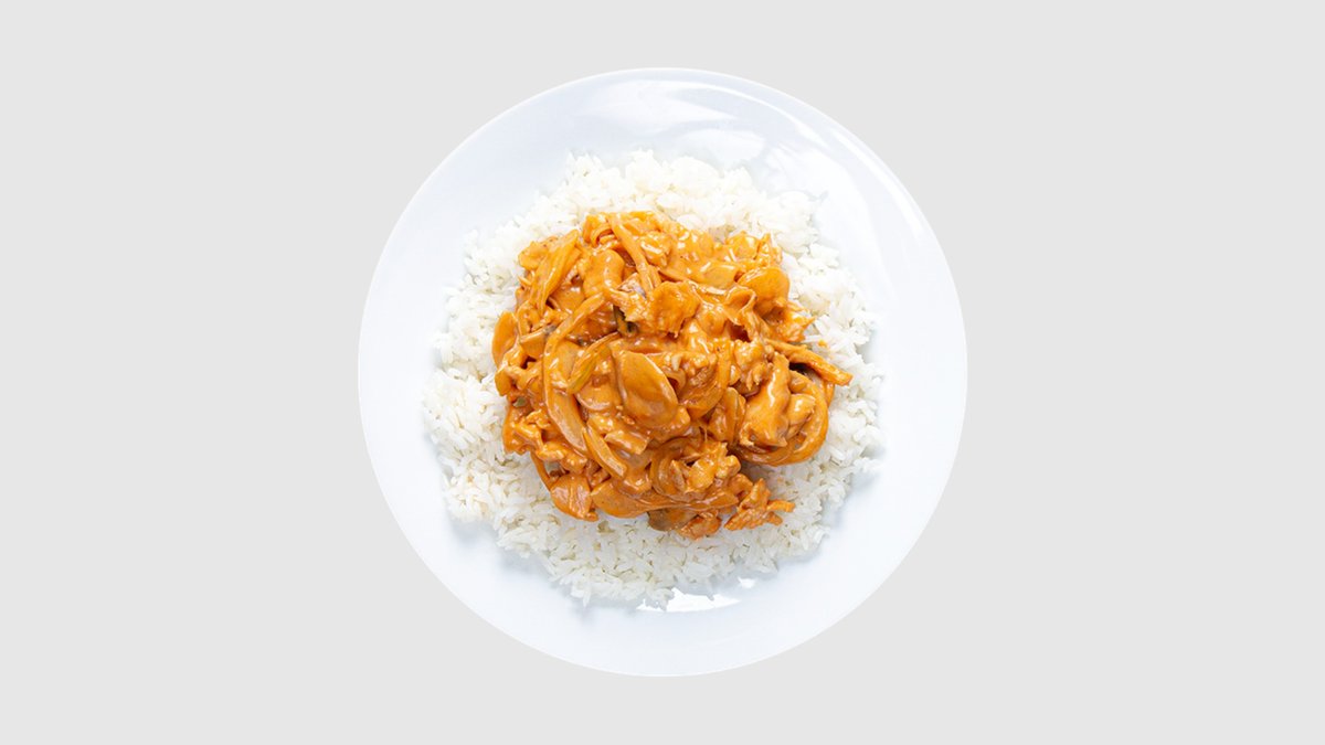 24. Kuřecí stroganov s rýží