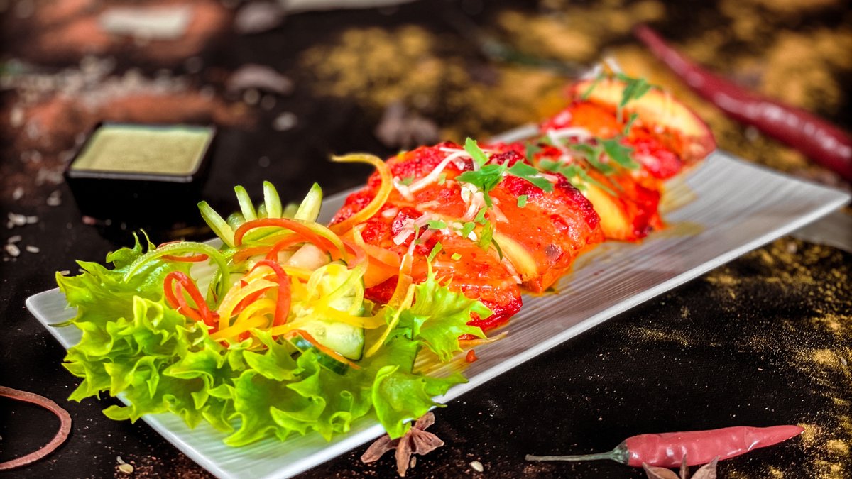 Chicken garlic tikka*