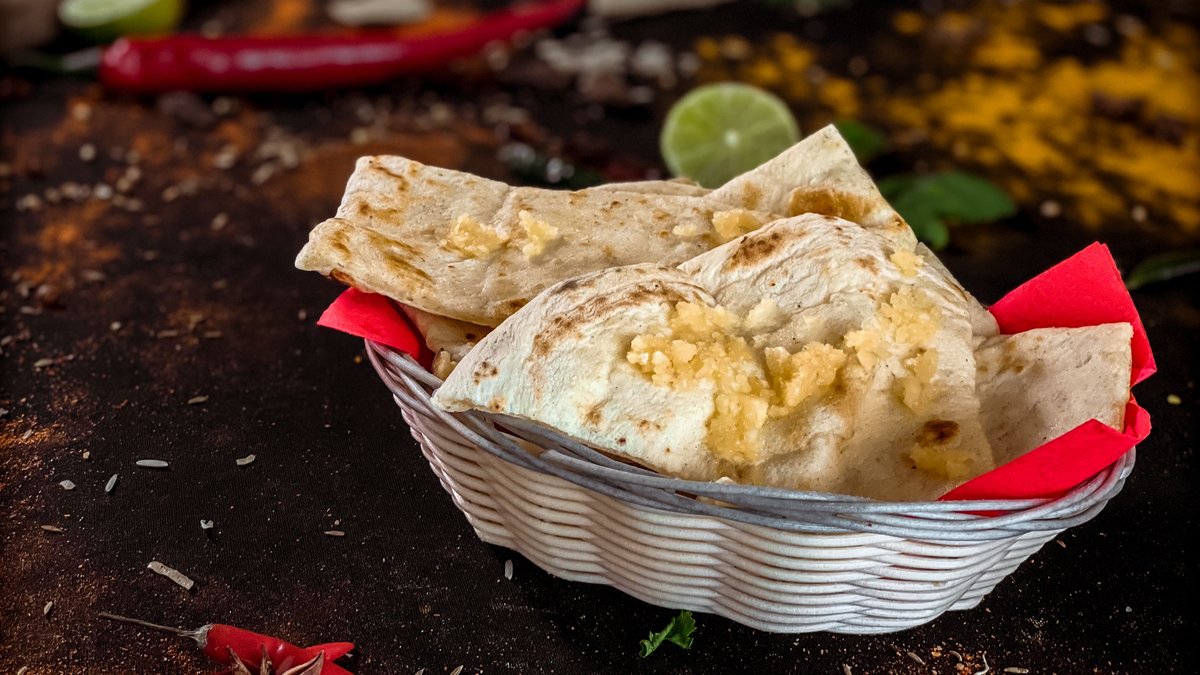 Garlic naan