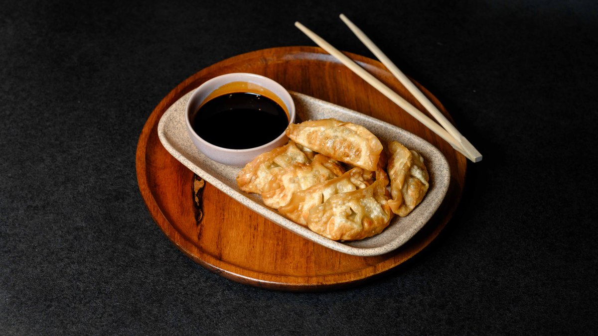 Gyoza cu pui și legume
