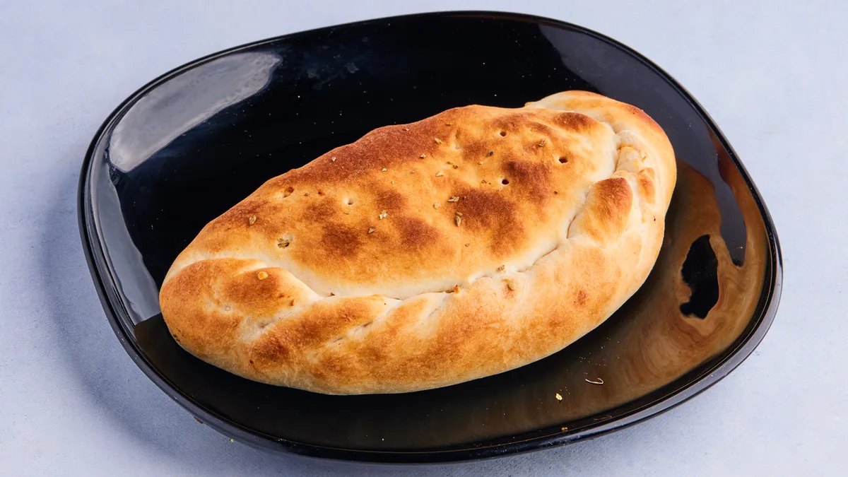 22. Calzone