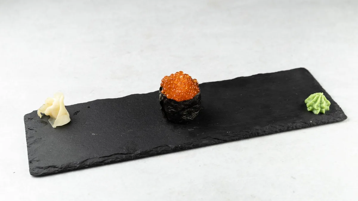 Ikura gunkan