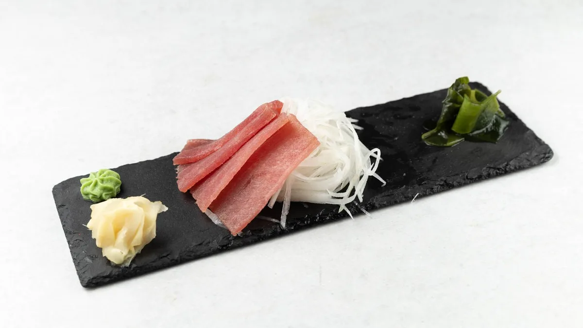 Maguro sashimi