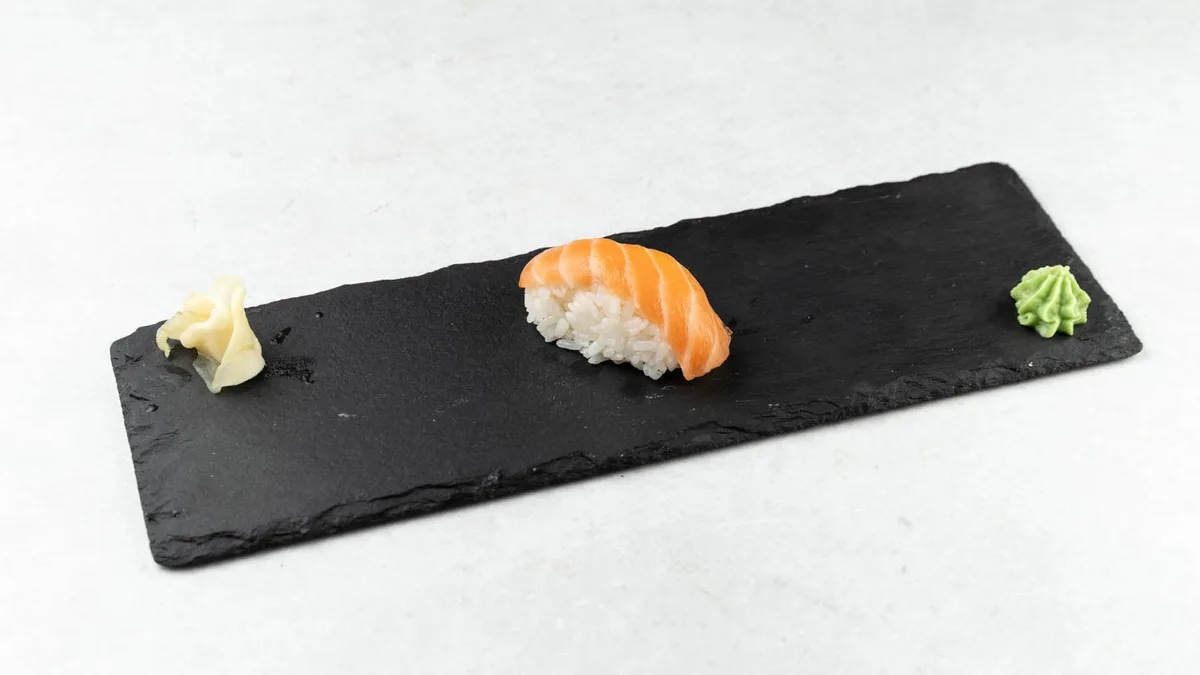 Sake nigiri