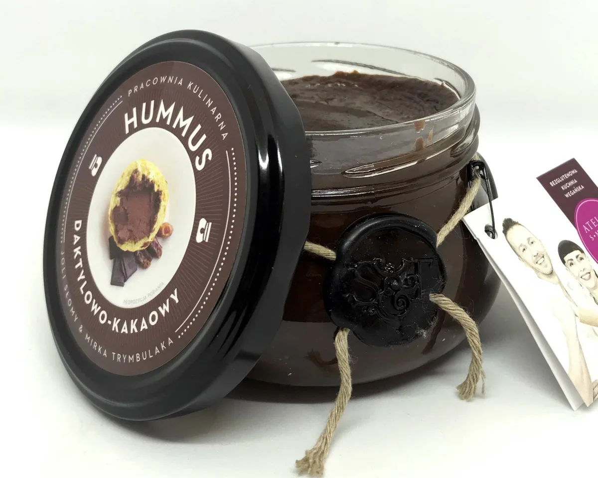 Hummus daktylowo – kakakowy