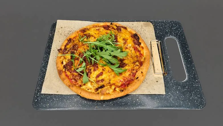 Pizza z suszonymi pomidorami