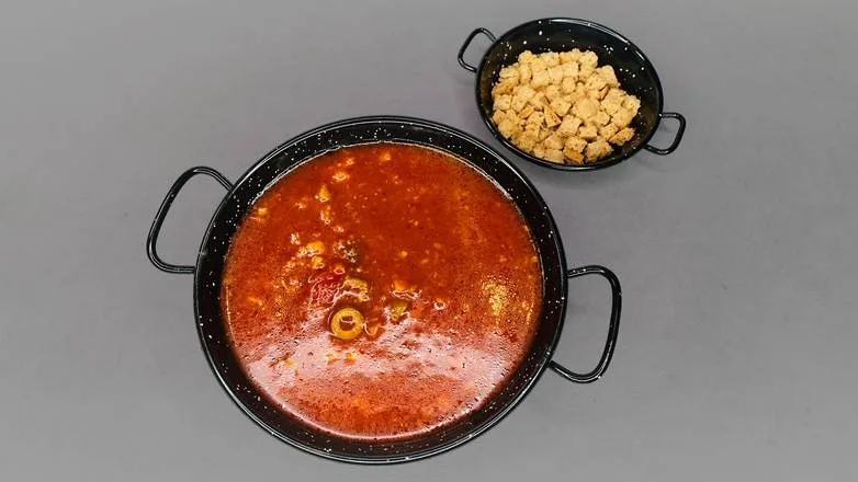 Zupa minestrone z grzankami