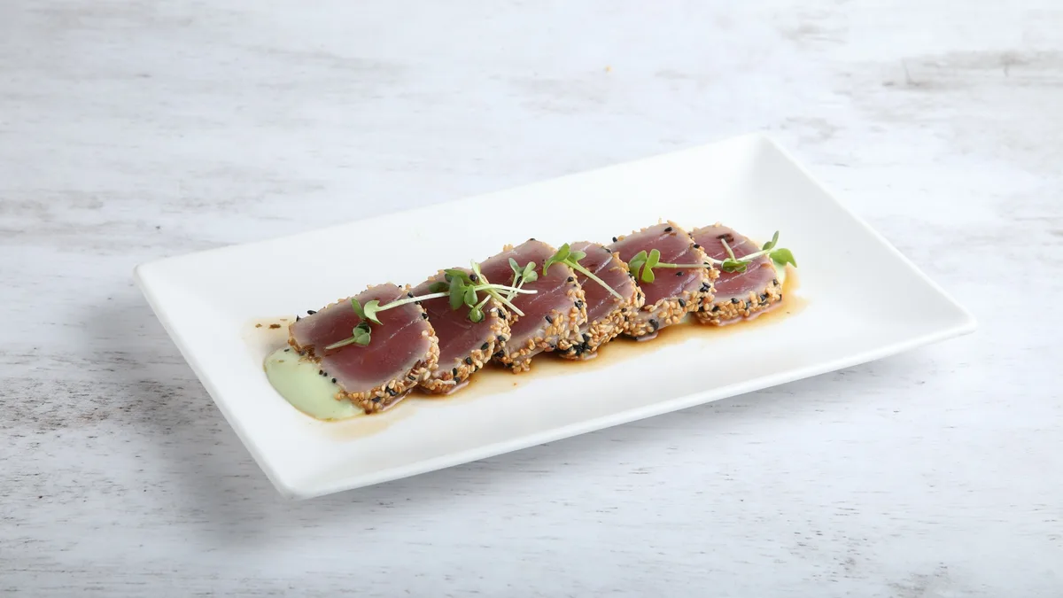 Τόνος Ελαφρά Ψημένος με Κρέμα Wasabi