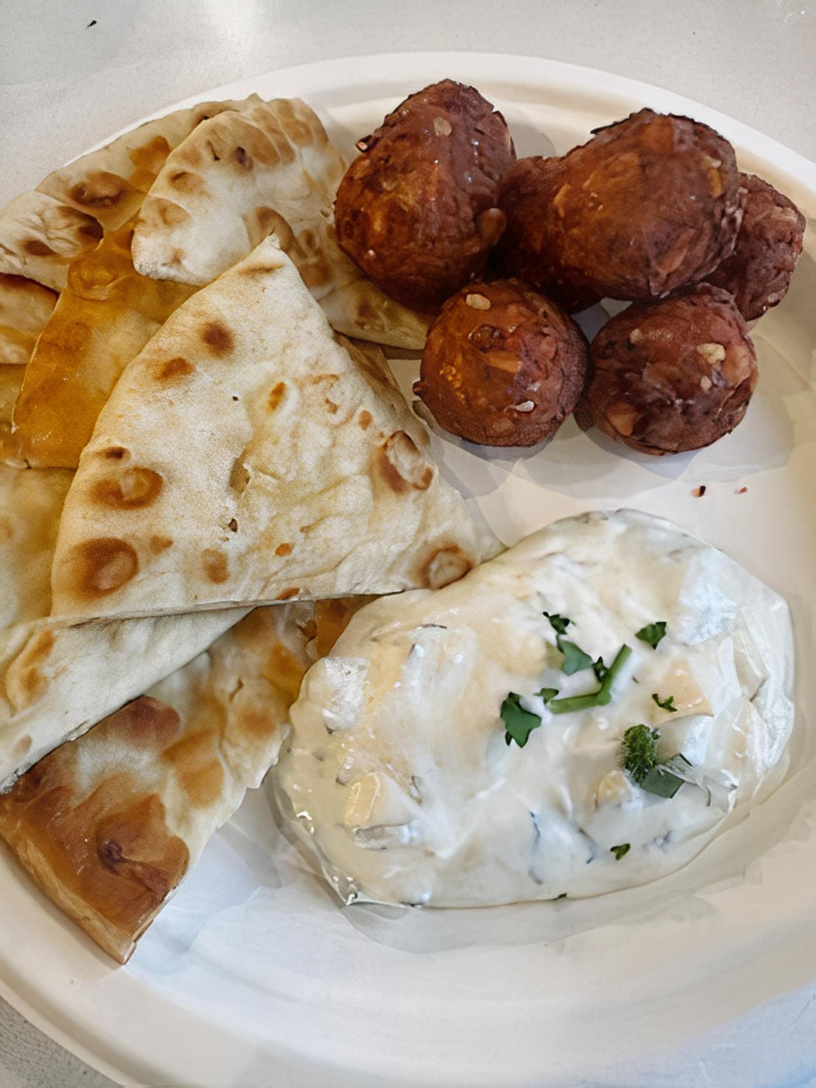 Beetroot Falafel Appetizer (7)