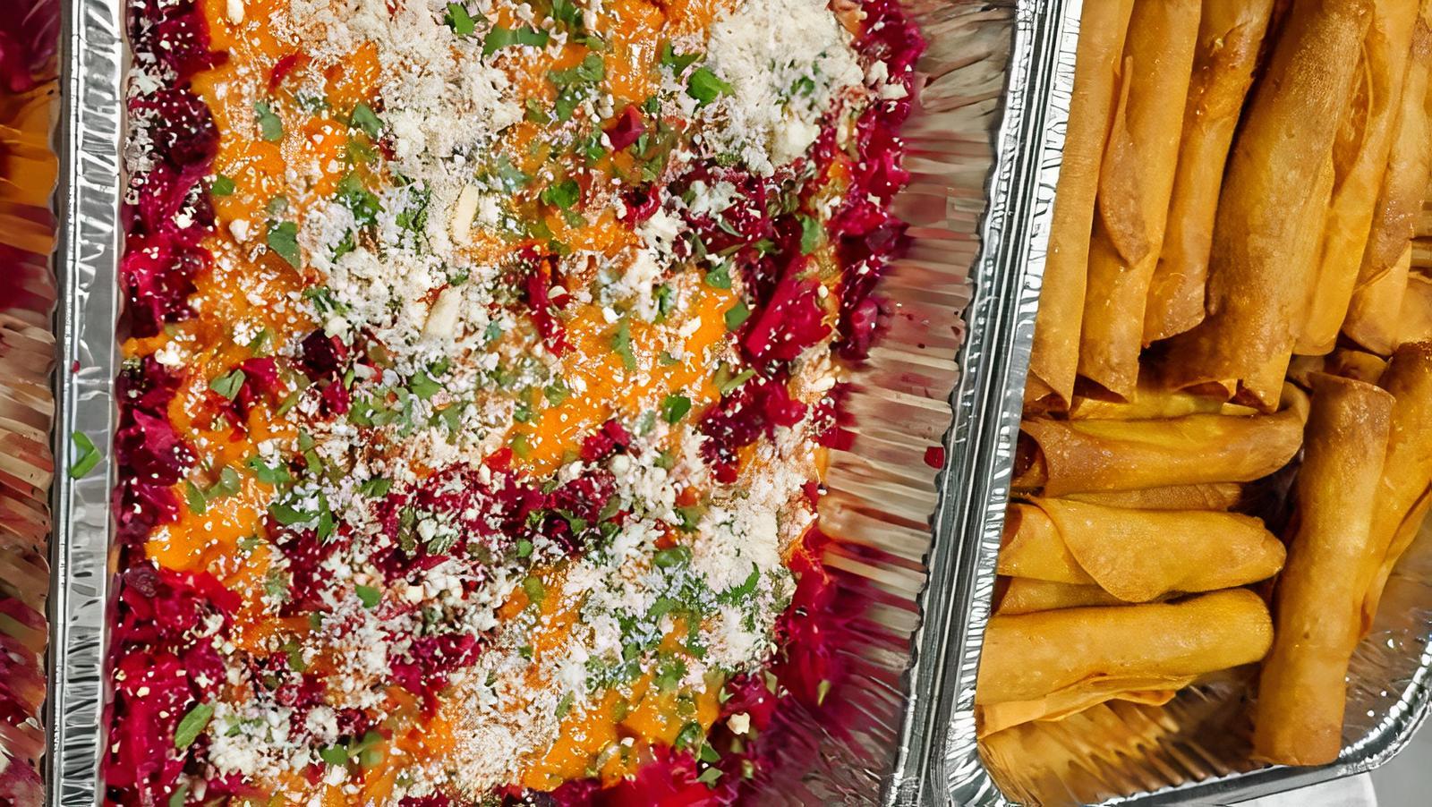 Bandeja de tacos dorados