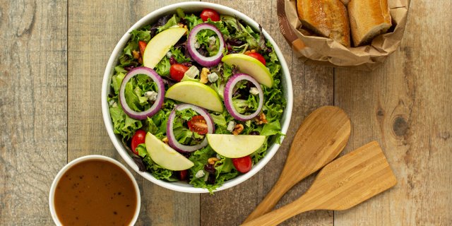 Balsamic Bleu Salad
