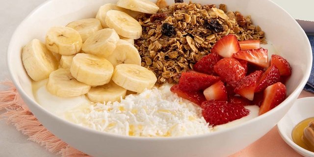 Strawberry Banana Sunrise Bowl