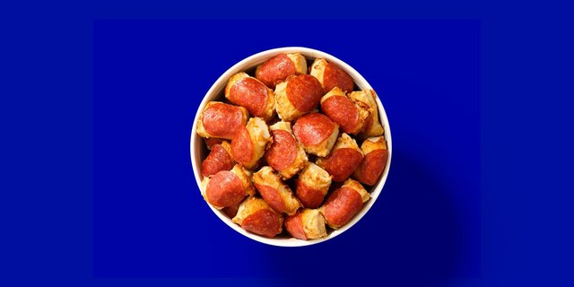 Pepperoni Pretzel Nuggets Bucket