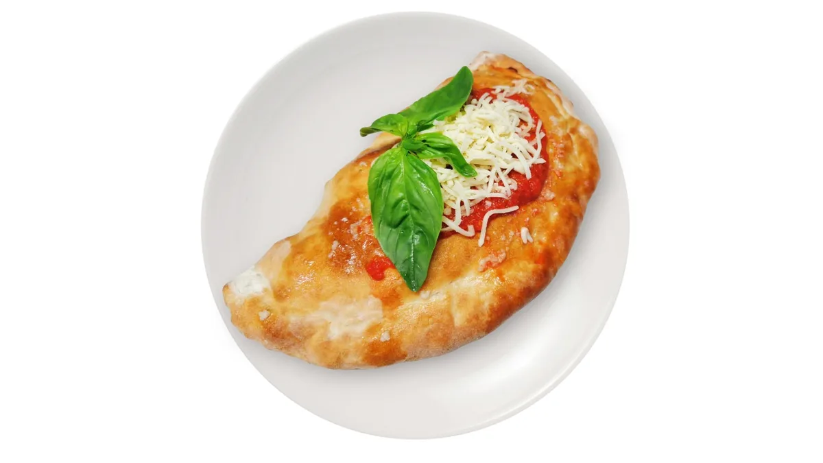 5. Calzone- prekladaná