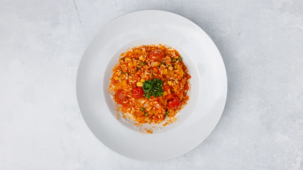 Rizoto so sušenou paradajkou, cuketou a parmezánom