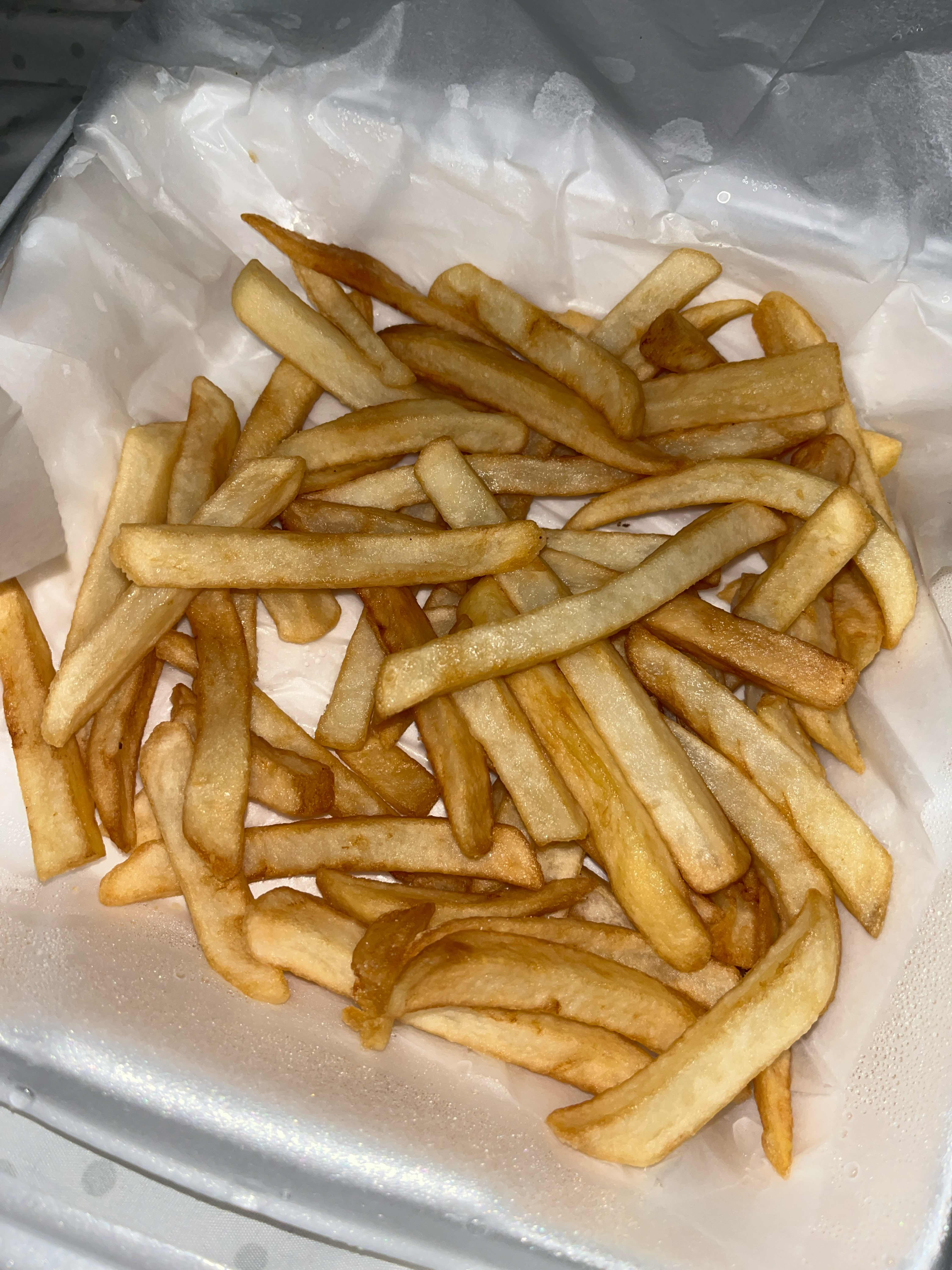 French fries (papas fritas).