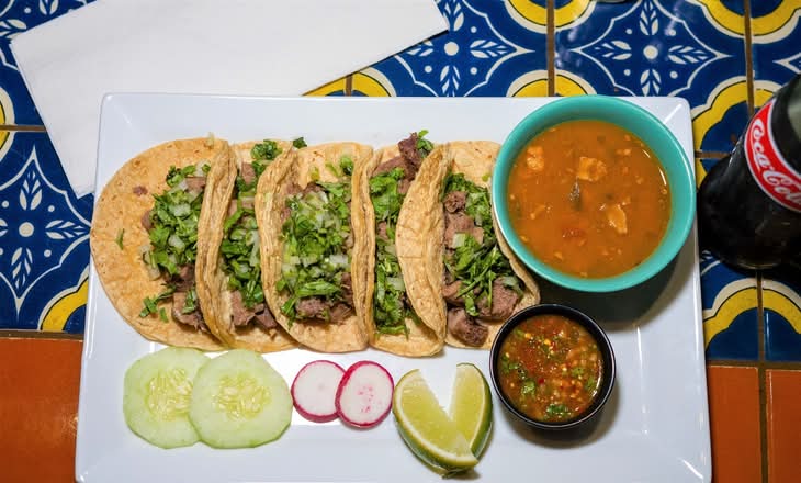 Tacos de Lengua*
